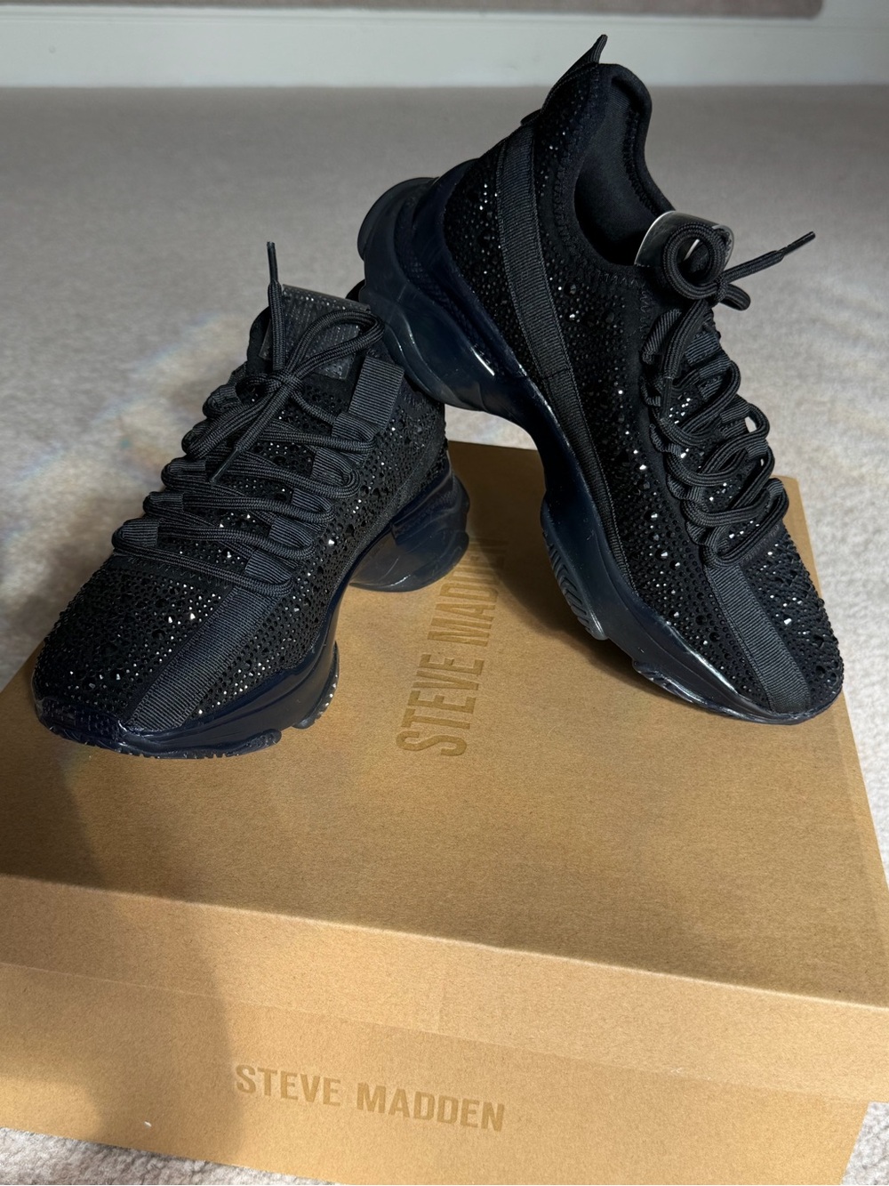 Steve Madden NY90 Black Crystal Rhinestone Sneakers Size 7 New in Box
